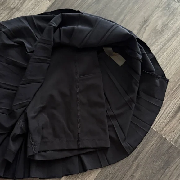 Aritzia Tennis Pro Micro Skirt - Picture 7 of 8